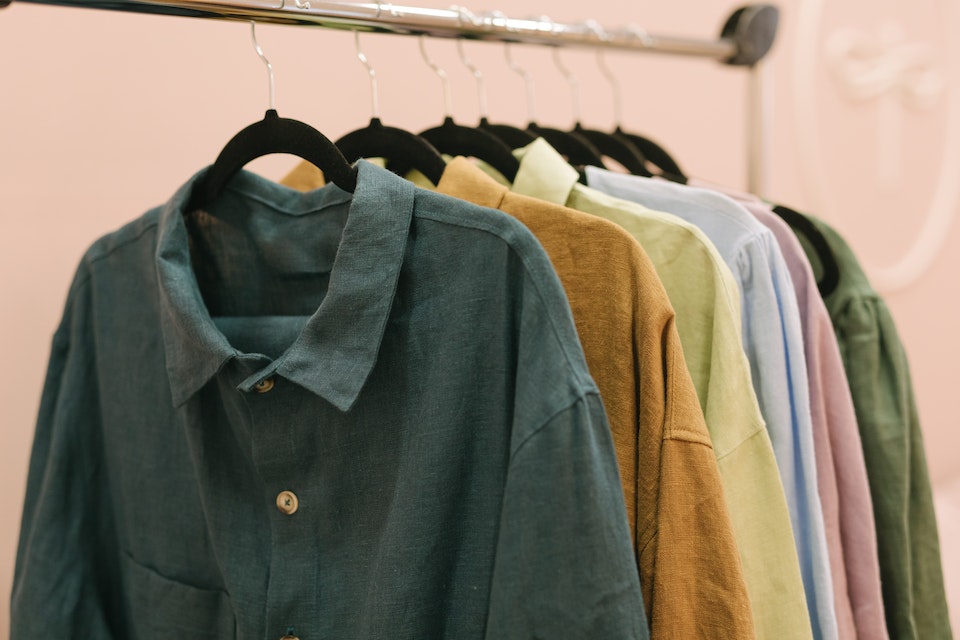 5 tecidos que conferem elegância ao guarda-roupa masculino